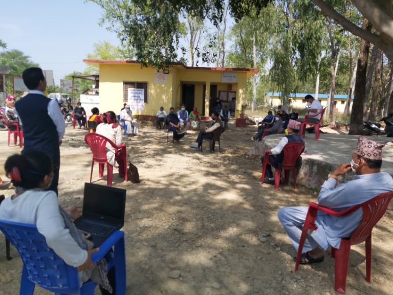 खजुरामा बस्यो आकास्मीक बैठक