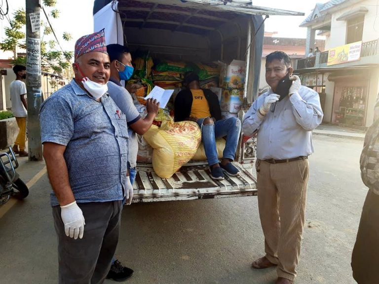 तेजनगरमा अत्यावश्यक खाद्य बस्तुहरुको घुम्ती सेवा सन्चालन