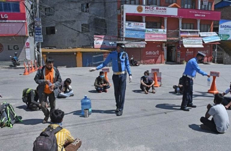 लकडाउन उल्लंघन गर्ने १५ सय २० जनालाई सडकमा होल्ड
