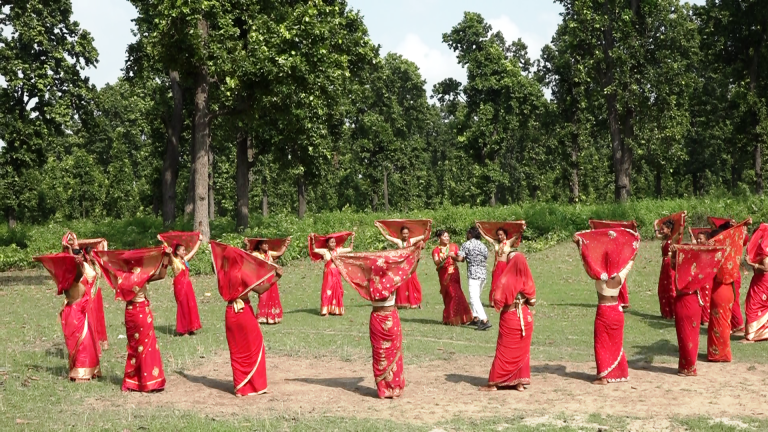 तेलियनपुरवामा हसिलो मुहार चन्चले बानी तीज गीतको छायाङकन सम्पन्न