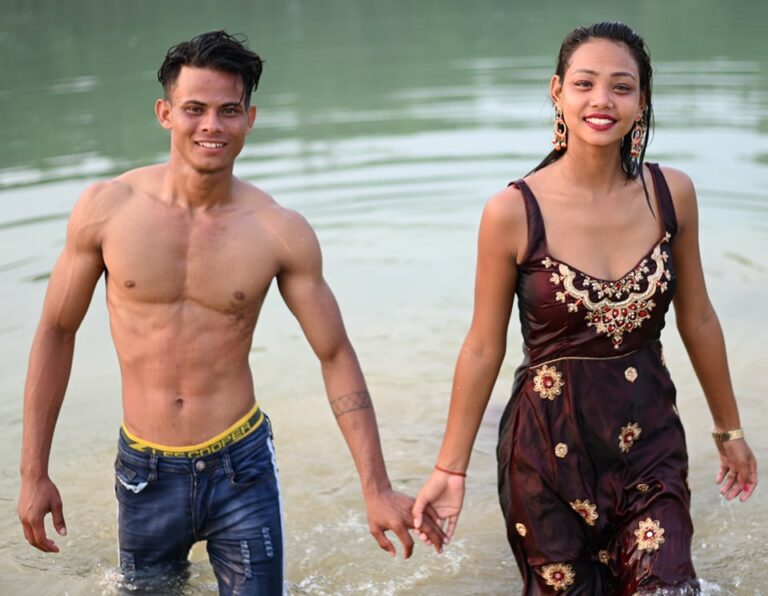 चर्चित थारु गायक विश्वसागरको जबसे देख्नु बोलको म्युजिक भिडियोको छायाङकन सम्पन्न