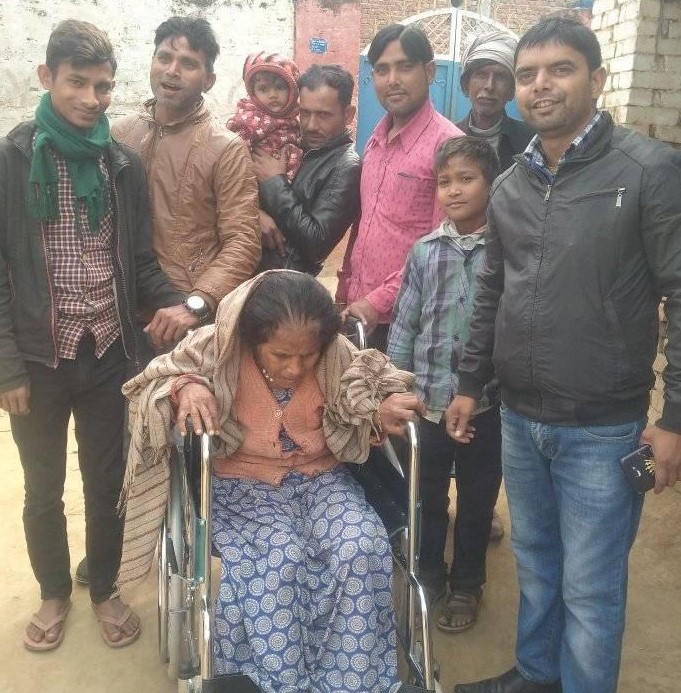 असाहय नागरिकका सहाराका लागि व्हील चियर