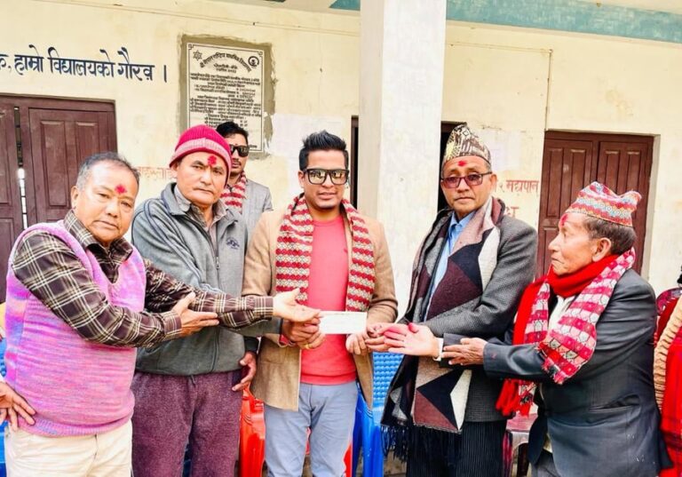 युवा ब्यबसायी ढकालले गरे मन्दिरलाई सहयोग