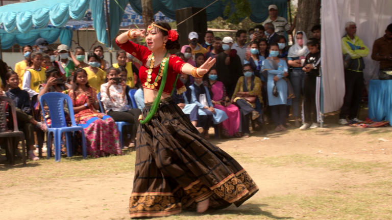 नेपालगन्जमा विश्व सुन्दरी झै भाकी छु भनेपछि………..(भिडियो सहित)
