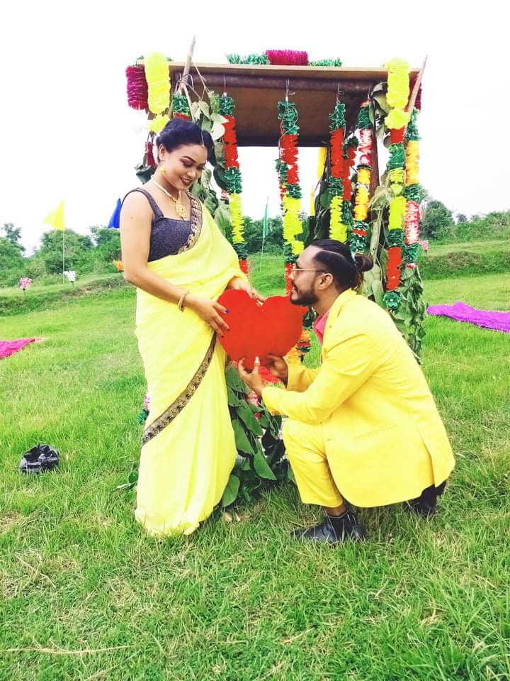सुन सजनी मोर सार्वजनिक (भिडियो सहित)
