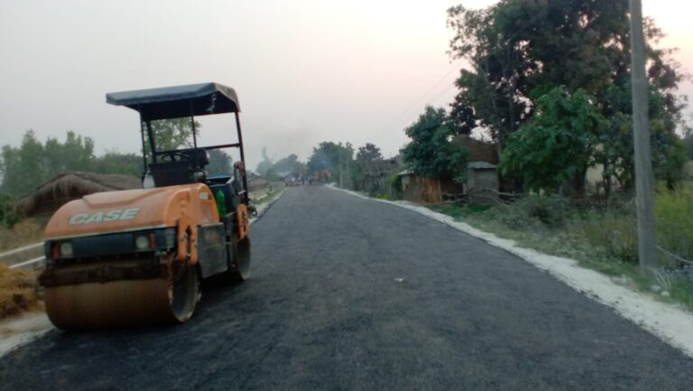 ठाकुरबाबा ४ नं. मा विकास निर्माणको कार्य तिब्र, वडाको कामले स्थानिय खुसी