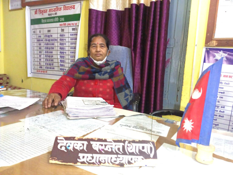 नमुना विद्यालय बनाउन संघर्ष गर्ने महिला हेडमास्टर देवका
