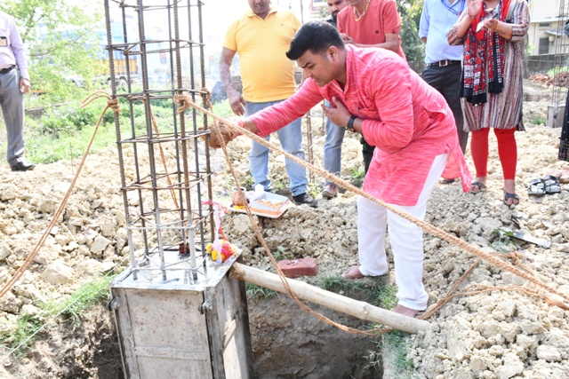 वडा नं. १८ को लग्दहवा माविमा व्यवसायिक भवन निर्माणको सिलान्यास (भिडियो सहित)