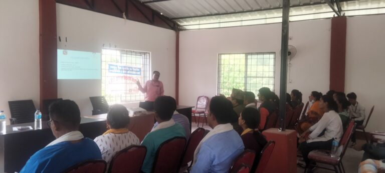 बैजनाथ गाउँपालिकामा स्वास्थ विमा सम्बन्धि अभिमुखिकरण