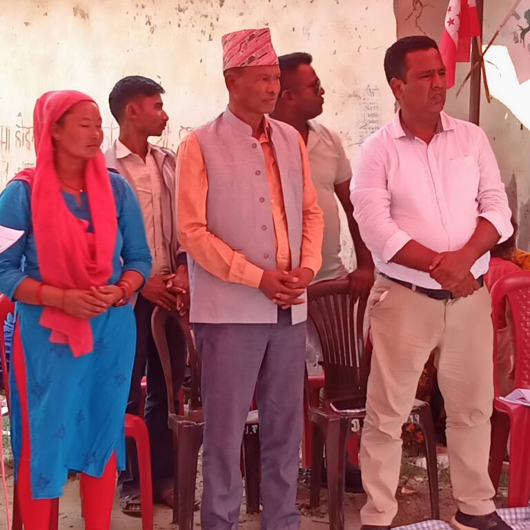राप्तीसोनारीमा शाख जोगाउन मतदातासंग लाहुराम थारुको अपिल