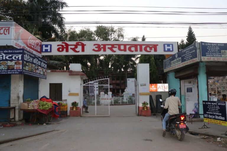 गर्मी बढेसंगै अस्पताहरुमा बिरामीको ह्वात्तै चाप