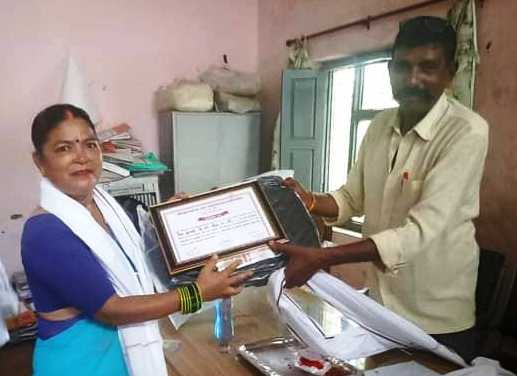 स्वास्थ्यकर्मी विसी सम्मानित