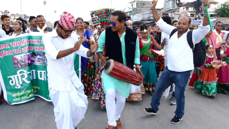 नाचगान सहित थारु समुदायले नेपालगन्जमा गुरही पर्व मनाउने