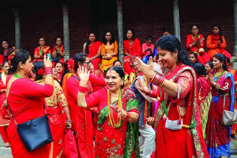 खजुरामा बृहत तीज महोत्सव हुँदै