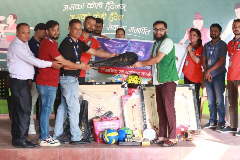 मेगा बैंकले दियो मानव सेवा आश्रमलाई खेलकुद तथा मनोरञ्जनका सामाग्री