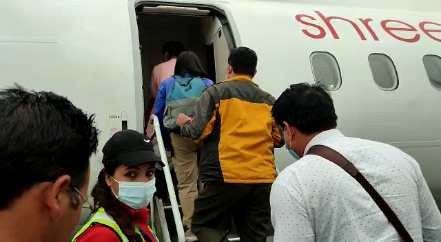 इन्जिनमा आकस्मिक समस्याले एयरलाइन्सको जहाज पुनः नेपालगन्ज (भिडियो सहित)