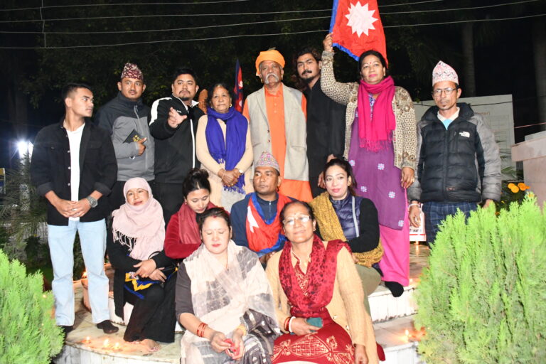 स्व. राजा महेन्द्रको शालिकमा माल्यार्पण तथा दिप प्रज्वलन