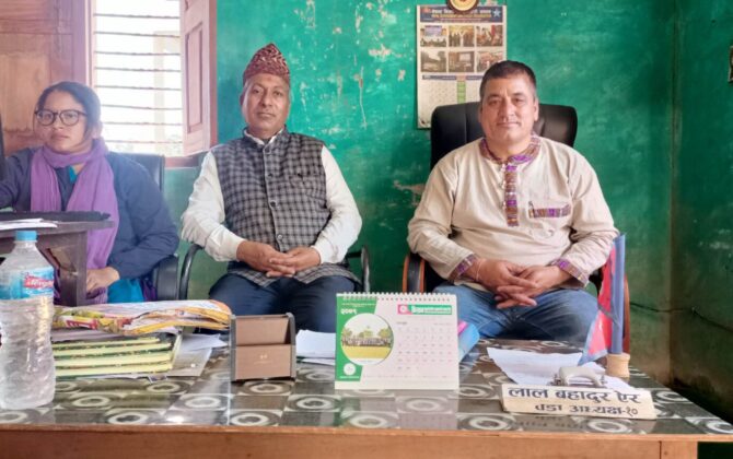 शुक्लाफाँटाका ४० परिवारको निःशुल्क स्वास्थ्य बिमा