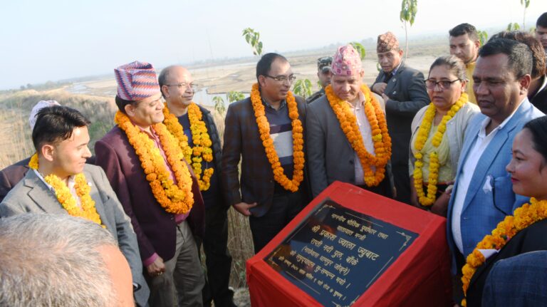 राप्तीसोनारीको माछेवास–धामपुर जोड्ने राप्तीपुलको मन्त्री ज्वालाद्धारा उद्घाटन