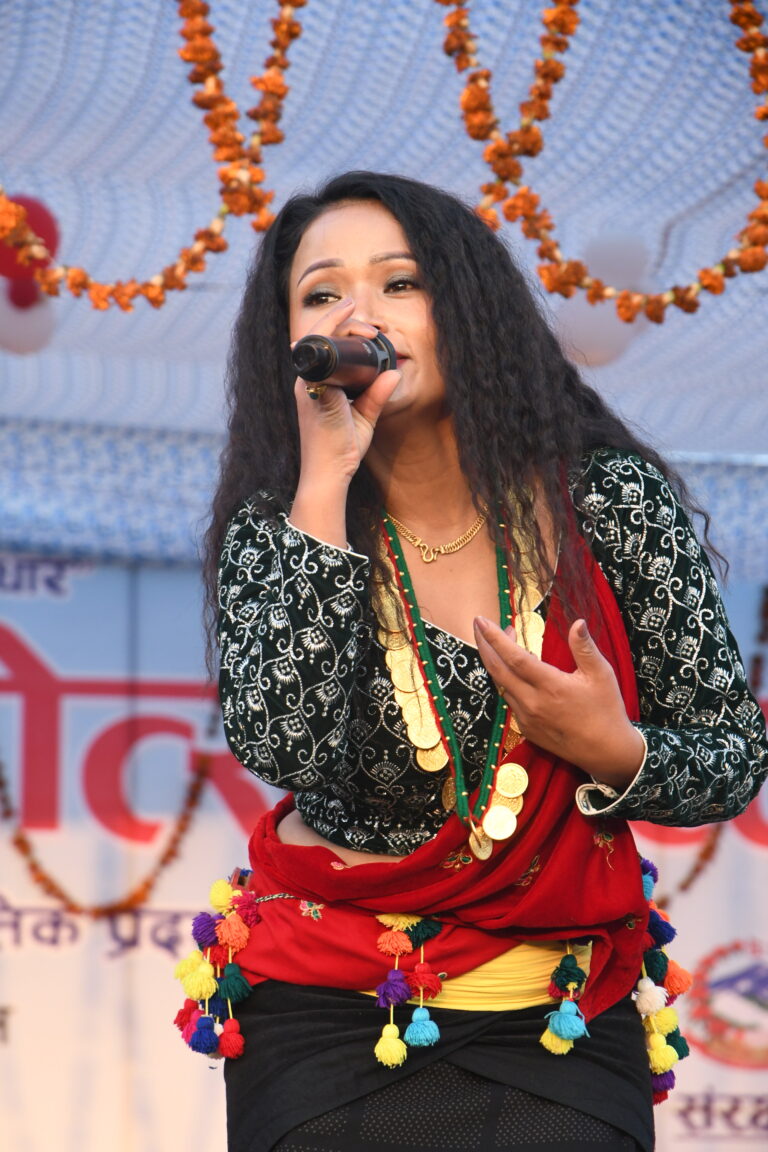प्रिती आलेको चर्चित गीतमा झुमे नेपालगन्ज महोत्सबका दर्शक