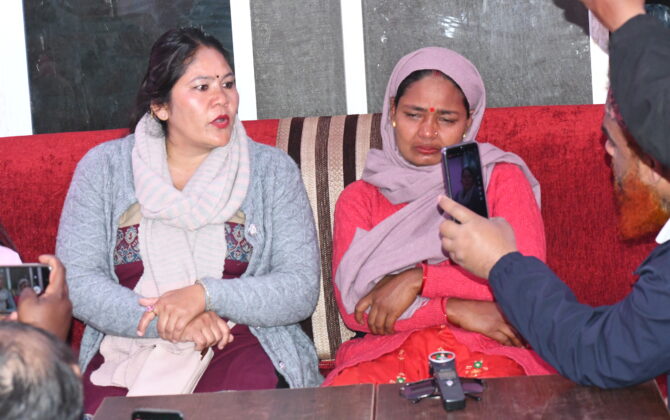 मलेसियामा विरामी परेका ओलीलाई नेपाल फर्काउन परिवारको आग्रह