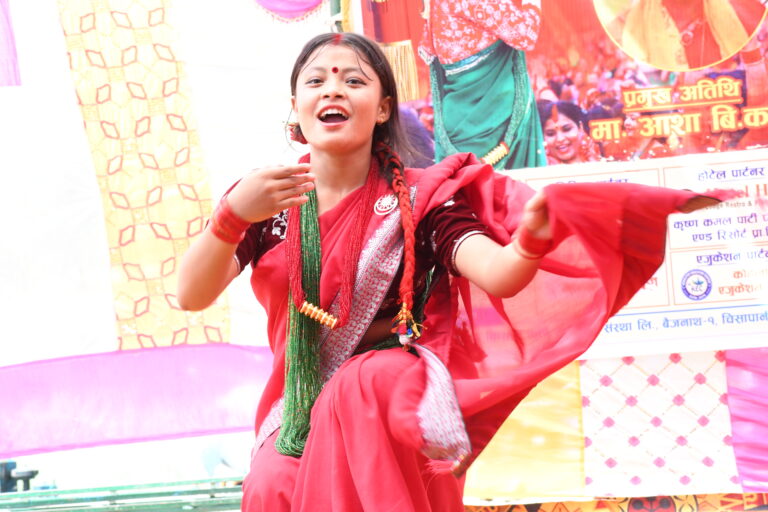 आदर्श एकल तिज नृत्य प्रतियोगिताको उपाधी पुर्वीलाई, आचार्य श्री कृष्ण दमाईलाई सम्मान