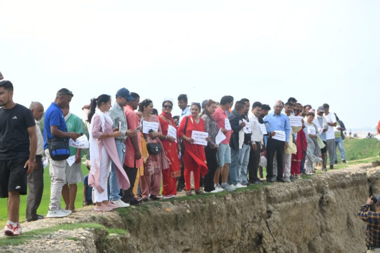 बाढी पस्ने डरले जाग्राम बस्छौं : स्थानियवासी