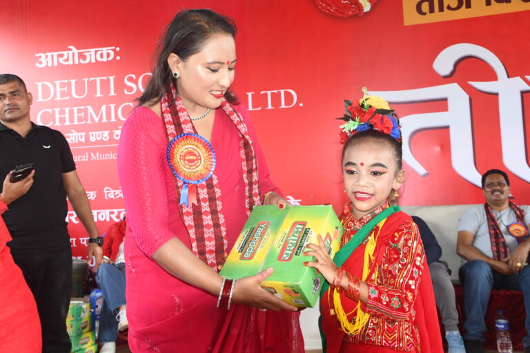 तीज विशेष एकल नृत्य प्रतियोगितामा झरना सुनार प्रथम