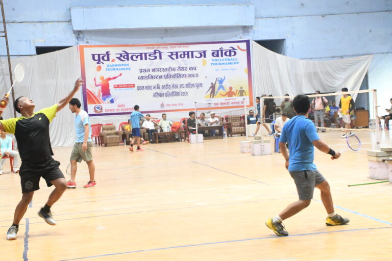 प्रथम नगरस्तरीय मेयर कप ब्याडमिन्टन प्रतियोगिता शुरु