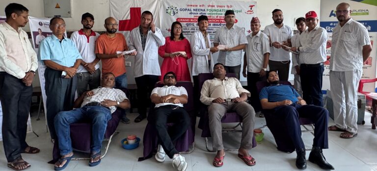 रक्तदानको ६६ औं श्रृङ्खलामा १५ महिला सहित ७५ जनाले गरे रक्तदान