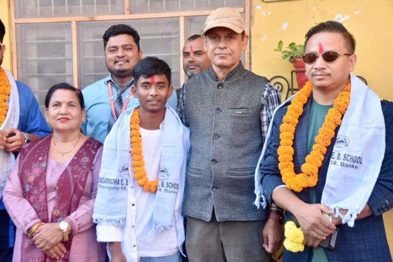 सगरमाथा स्कूलमा ‘मन बिनाको धन’ फिल्मका टिमलाई स्वागत