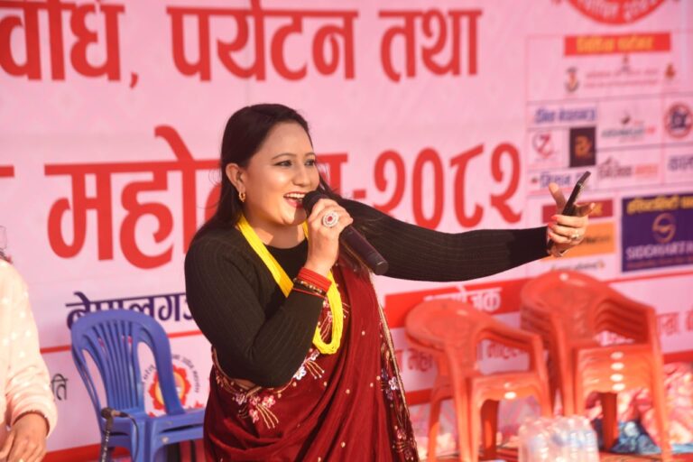 नेपालगन्ज महोत्सवमा गायक राज कुश्मी र सपना शाहीको दमदार प्रस्तुती