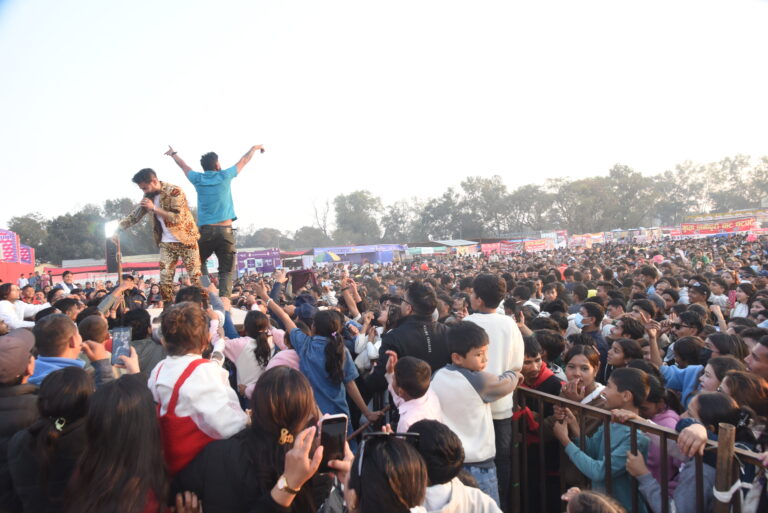 बर्दियाको बाघ आयो भन्दै नेपालगन्ज महोत्सवमा चर्चित गायक माल्दाईको क्रेज