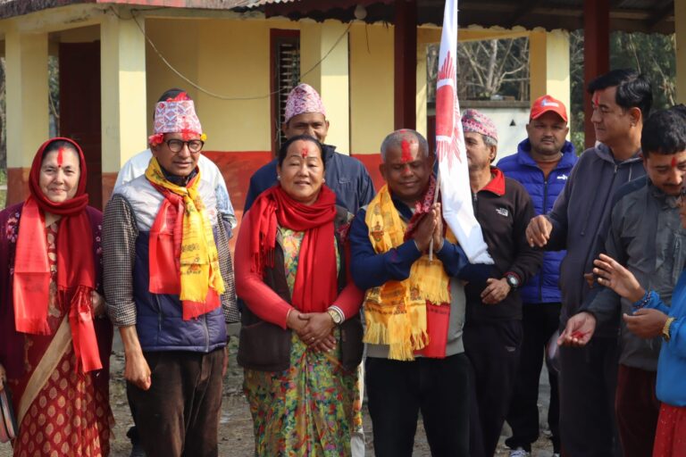 राप्रपा उदयपुरका पूर्व सचिव अमीरबाबु थापा एमाले प्रवेश, चुनावी सरगर्मी बढ्यो