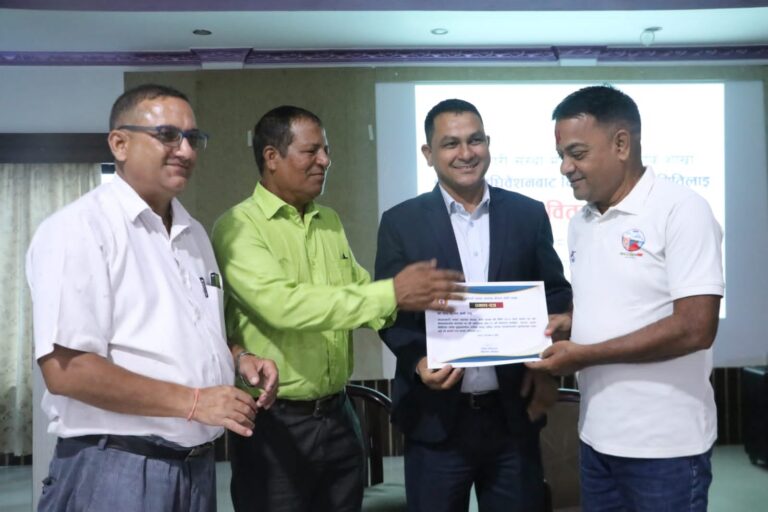 गैरसरकारी संस्था महासंघ नेपाल बाँके शाखाको नवनिर्वाचित कार्यसमितिको पदभार ग्रहण