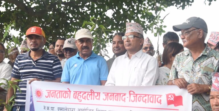 भोटेकोशी बाढीका मृतकको सम्झनामा बैजनाथ २ डिगियामा वृक्षारोपण
